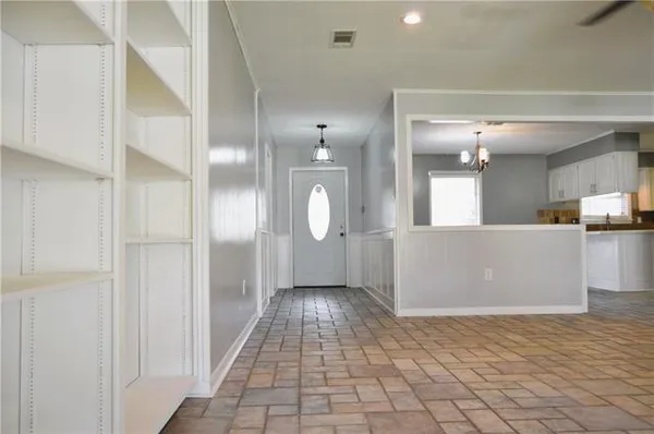 $274,900 | 128 Spring Creek Drive, Pineville, LA 71360