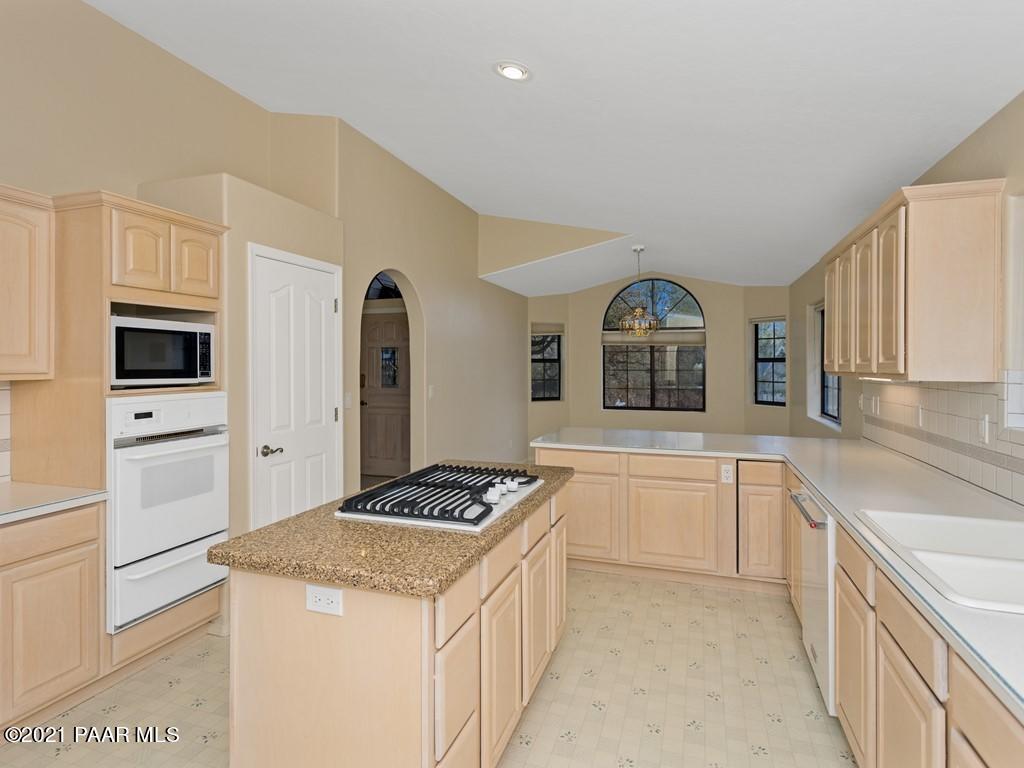 1179 West Timber Ridge Road Prescott, AZ 86303 - Photo 13 of 39 Kitchen