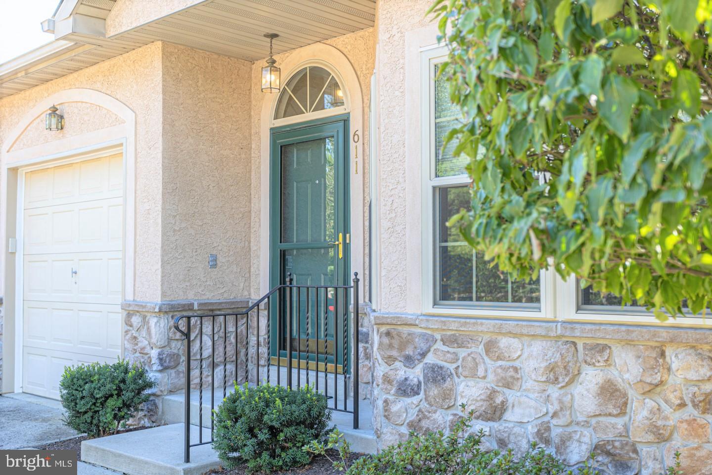 611 Manor Drive Horsham, PA 19044 - Photo 3 of 43