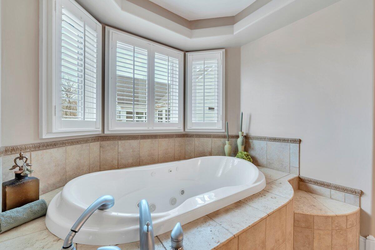 2580 Lakewood Forest Road Moneta, VA 24121 - Photo 63 of 103 MIB02389