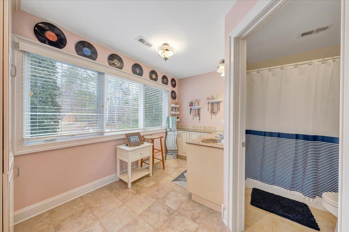 2580 Lakewood Forest Road Moneta, VA 24121 - Photo 69 of 103 050-MIB06741