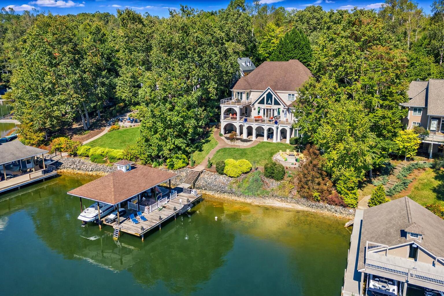 2580 Lakewood Forest Road Moneta, VA 24121 - Photo 8 of 103 South-facing, 180-degree water views