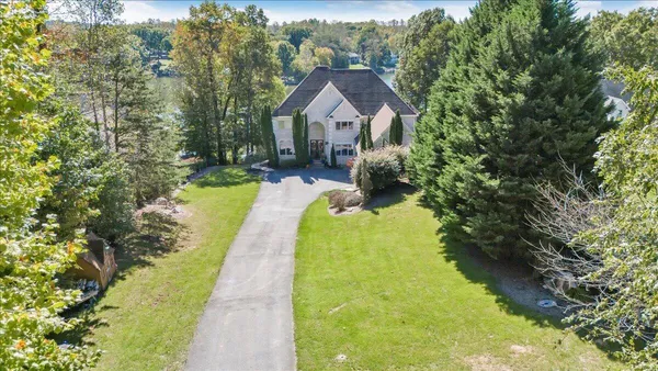 $2,449,000 | 2580 Lakewood Forest Road, Moneta, VA 24121
