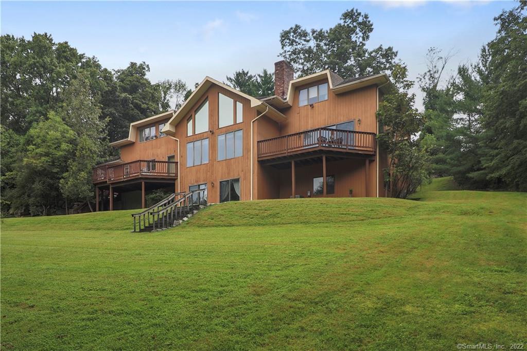 286 East Middle Patent Road Stamford, CT 06831 - Photo 1 of 1 Rear Elevation