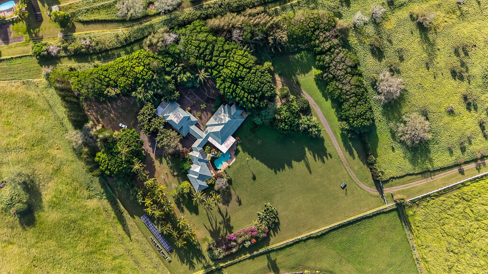 56-2878 Puakea Bay Road Kamuela, HI 96743 - Photo 3 of 25 a view of a garden