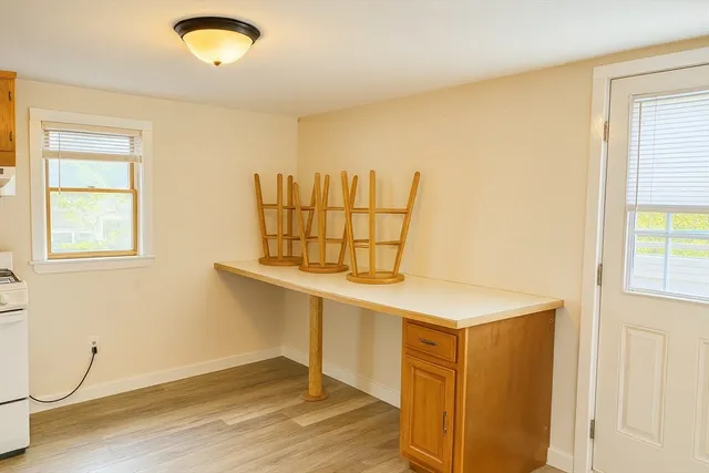 $1,800 | 1042 Sassaquin Avenue, Unit 2, New Bedford, MA 02745