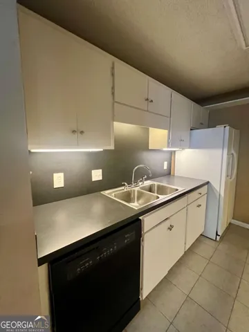 $150,000 | 2092 South Sherwood Drive, Unit G52, Valdosta, GA 31602