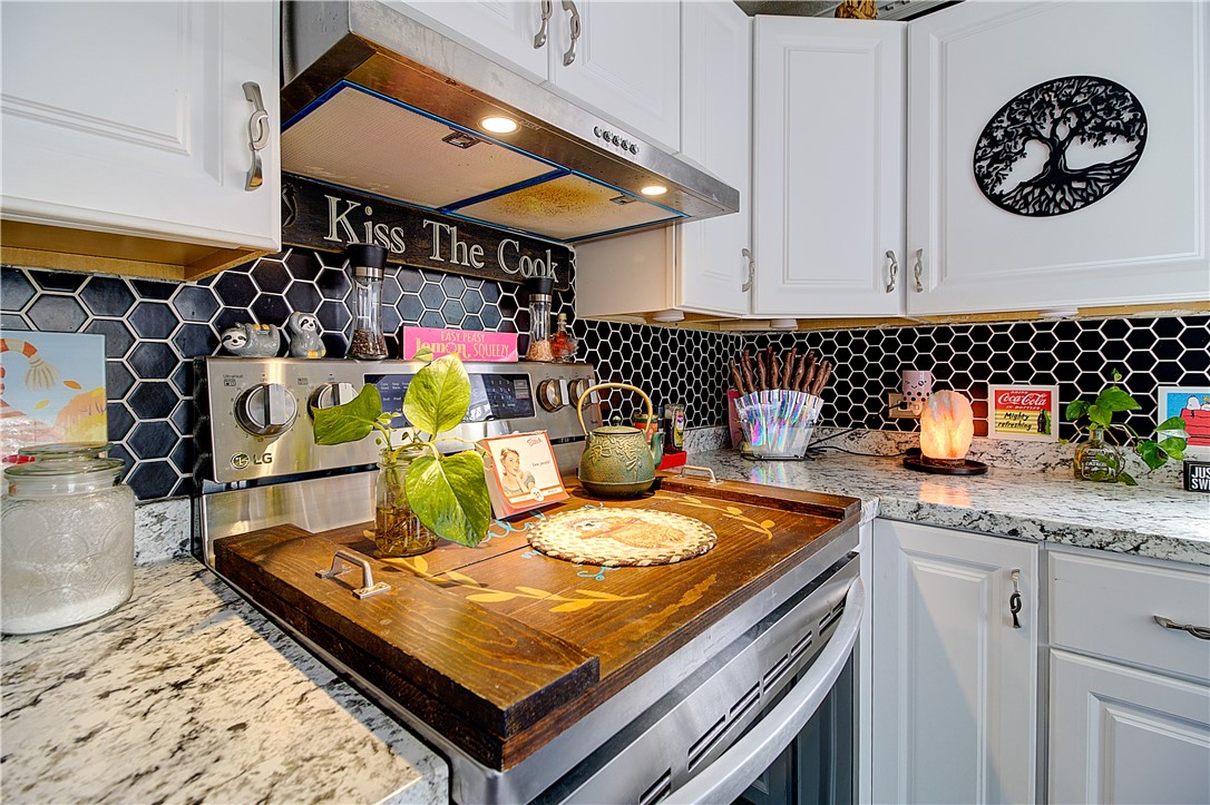 33 Maple Leaf Road Burrillville, RI 02826 - Photo 12 of 34