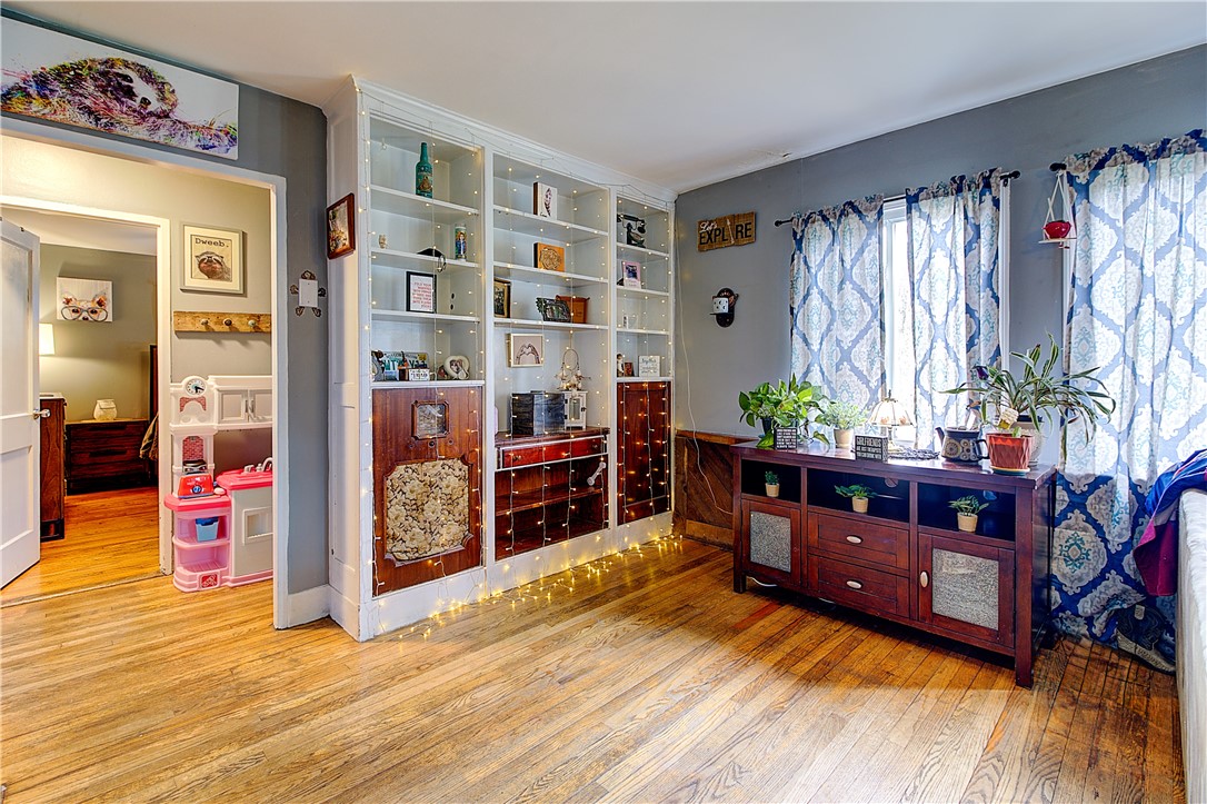 33 Maple Leaf Road Burrillville, RI 02826 - Photo 9 of 34