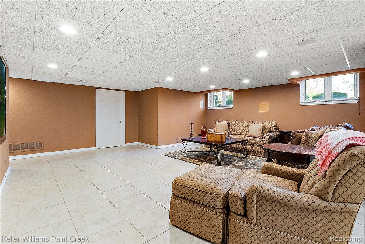 13150 Rhea Court Utica, MI 48315 - Photo 53 of 79 67-13150 Rhea-67.jpg