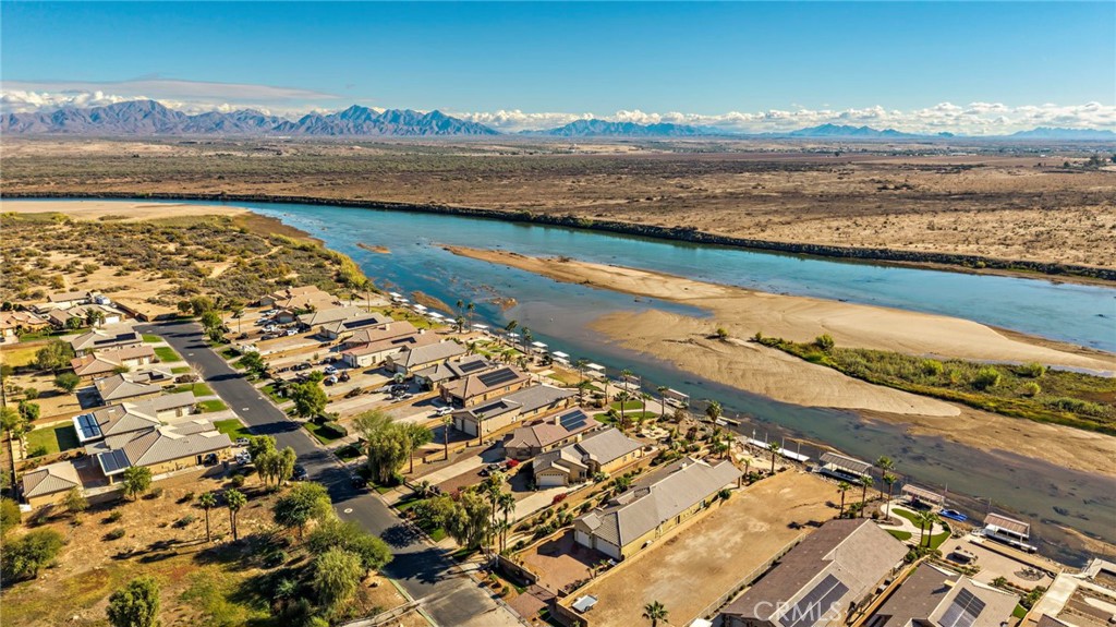 2710 Colorado River Road Blythe, CA 92225 - Photo 37 of 43 a view of an ocean