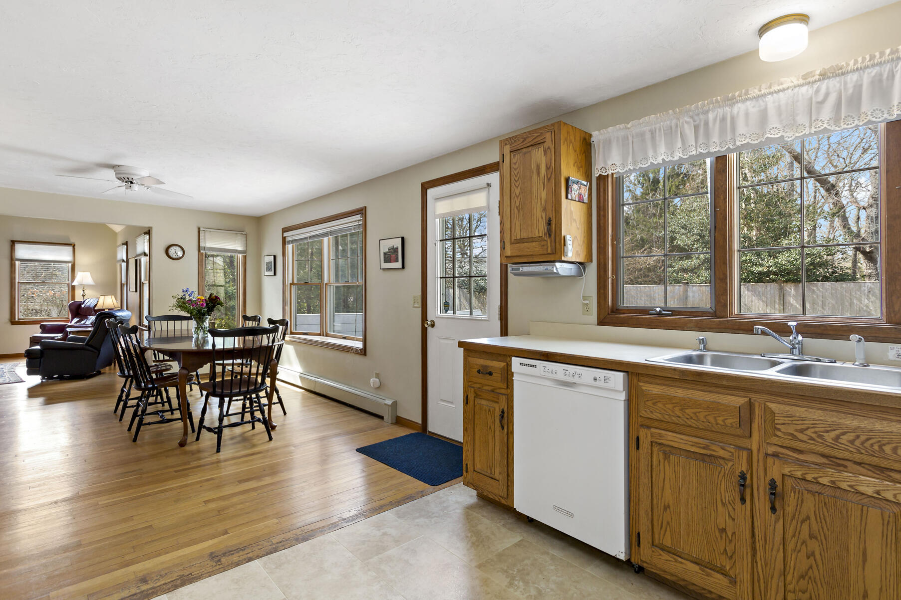 65 Wianno Circle Osterville, MA 02655 - Photo 11 of 33 Kitchen