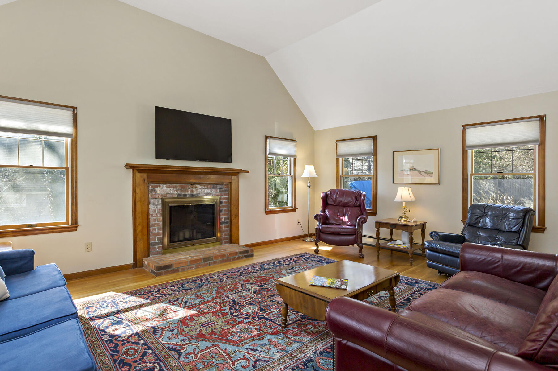 65 Wianno Circle Osterville, MA 02655 - Photo 4 of 33 Living Room