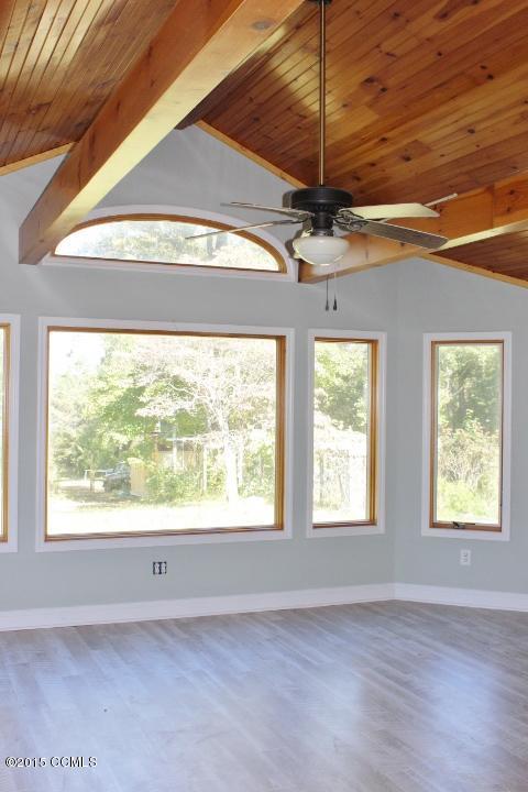 371 Great Neck Landing Road Hubert, NC 28539 - Photo 5 of 25 Living room