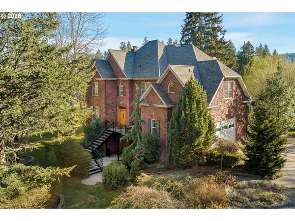 $2,350,000 | 4050 Sylvester Drive, Hood River, OR 97031