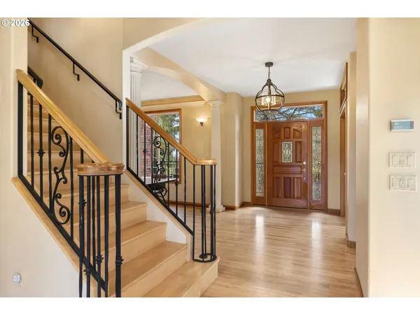 $2,350,000 | 4050 Sylvester Drive, Hood River, OR 97031