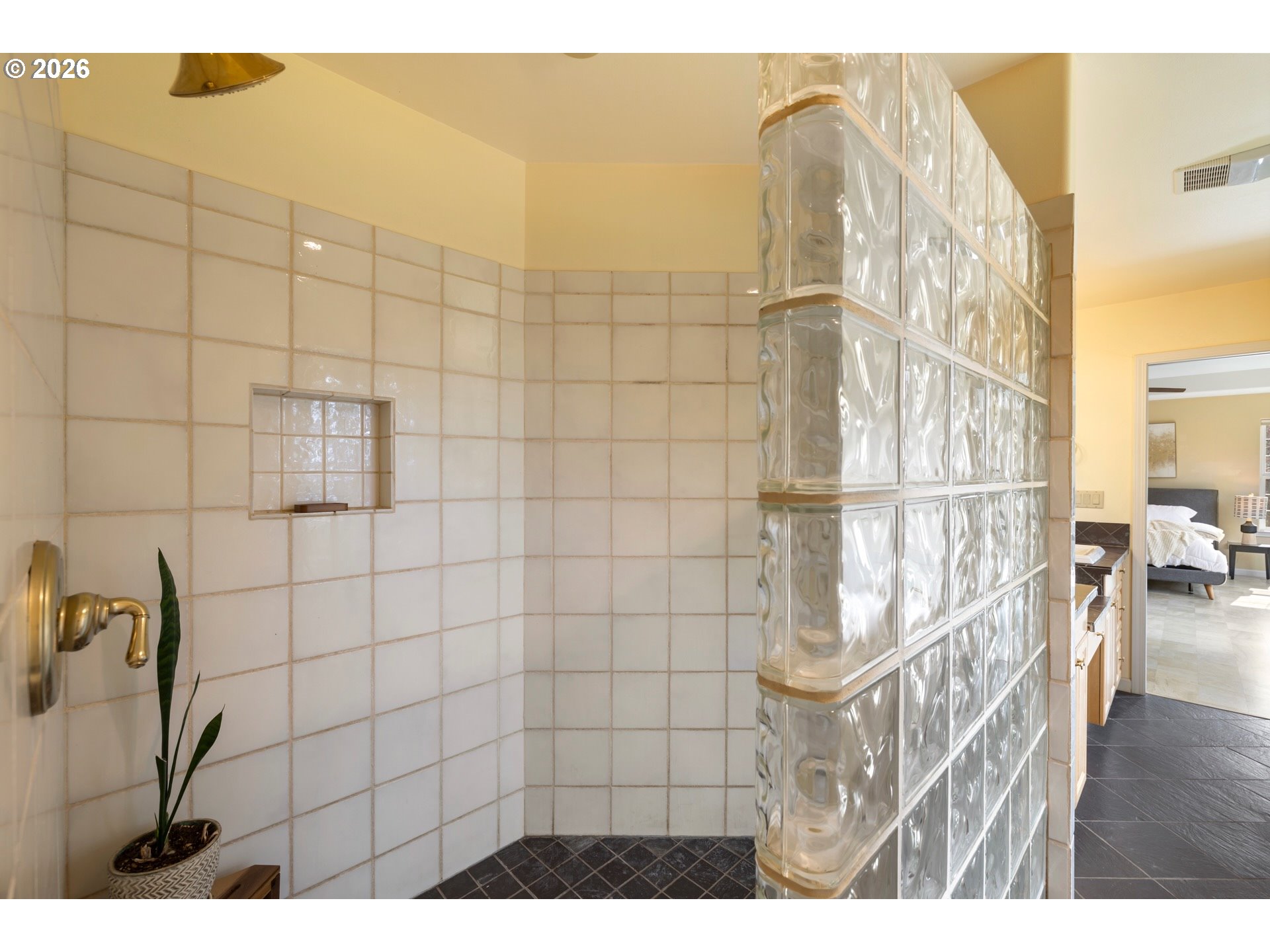 4050 Sylvester Drive Hood River, OR 97031 - Photo 25 of 48