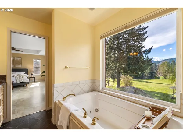 $2,350,000 | 4050 Sylvester Drive, Hood River, OR 97031