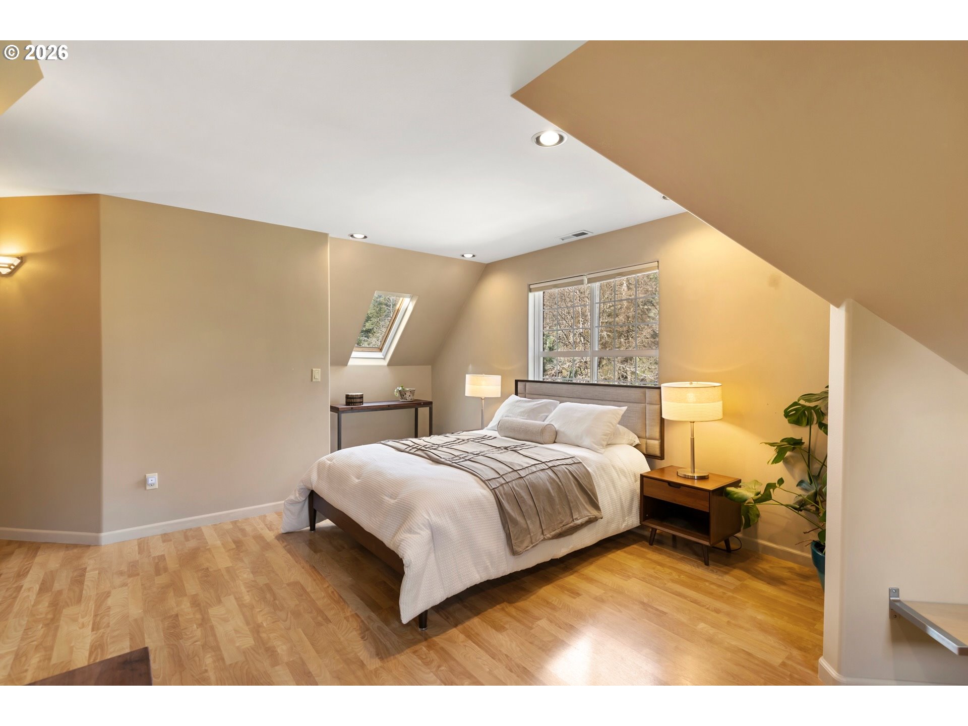 4050 Sylvester Drive Hood River, OR 97031 - Photo 31 of 48