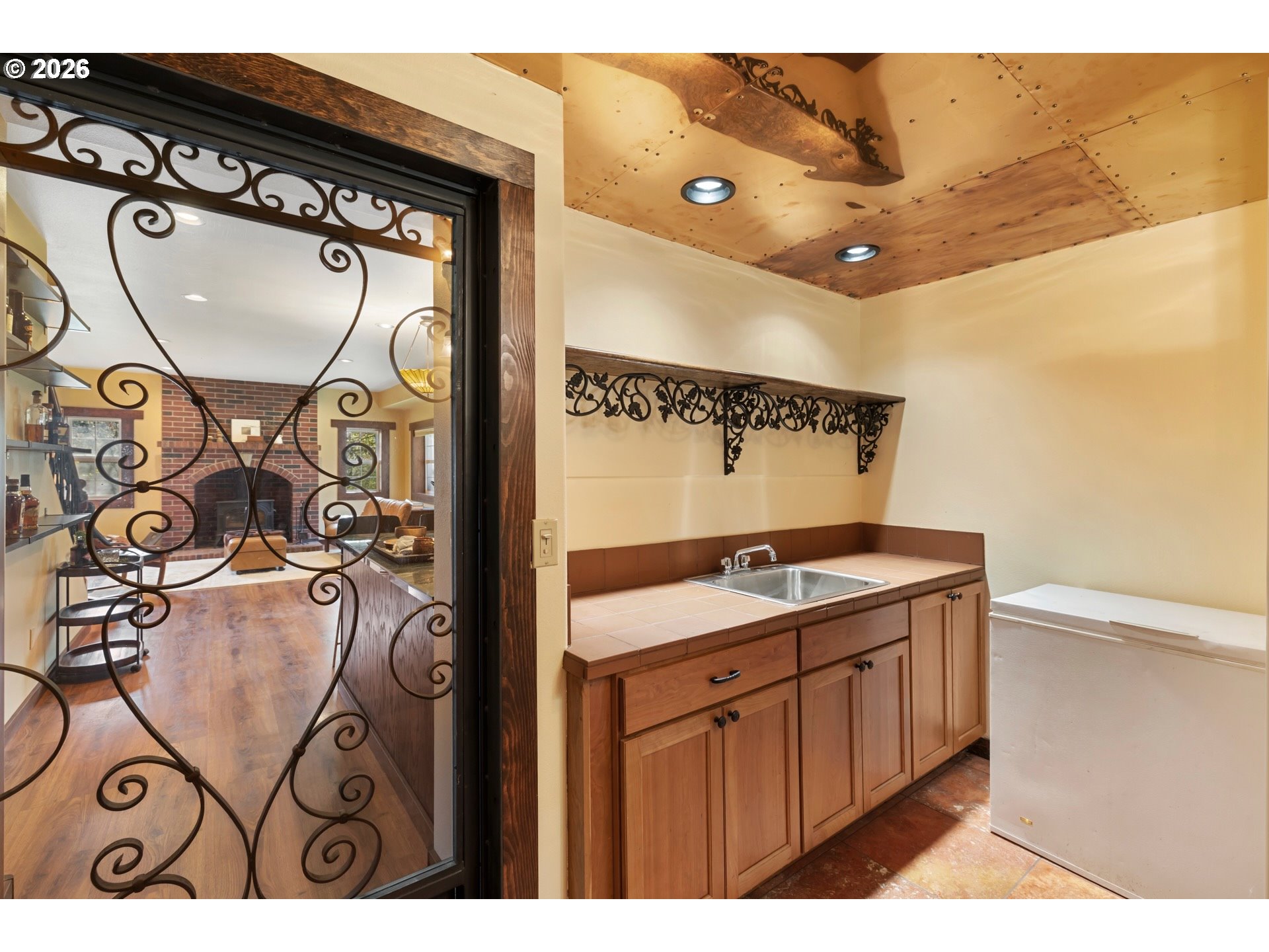 4050 Sylvester Drive Hood River, OR 97031 - Photo 35 of 48