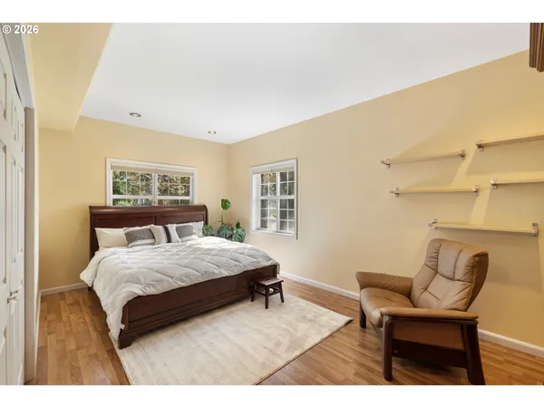 $2,350,000 | 4050 Sylvester Drive, Hood River, OR 97031