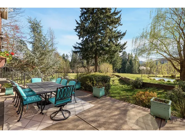 $2,350,000 | 4050 Sylvester Drive, Hood River, OR 97031