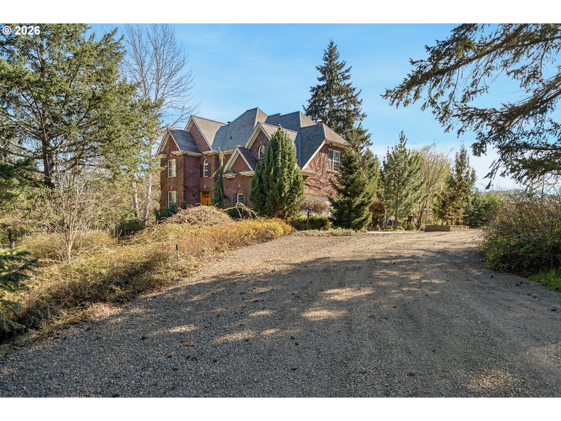 4050 Sylvester Drive Hood River, OR 97031 - Photo 4 of 48