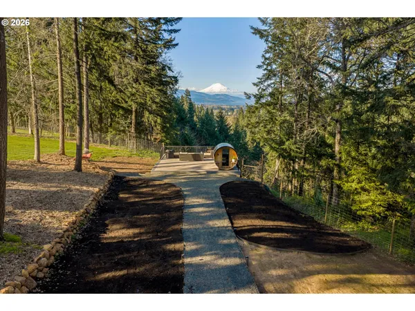 $2,350,000 | 4050 Sylvester Drive, Hood River, OR 97031