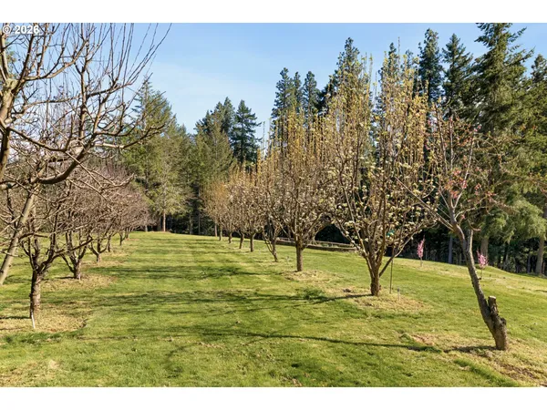 $2,350,000 | 4050 Sylvester Drive, Hood River, OR 97031