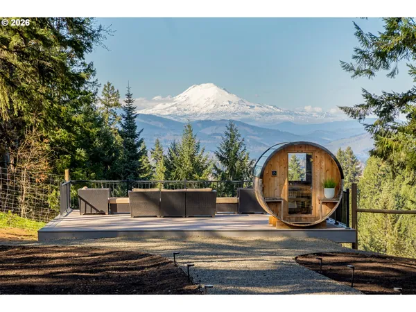 $2,350,000 | 4050 Sylvester Drive, Hood River, OR 97031