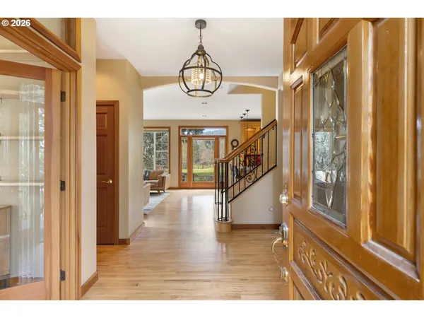 $2,350,000 | 4050 Sylvester Drive, Hood River, OR 97031