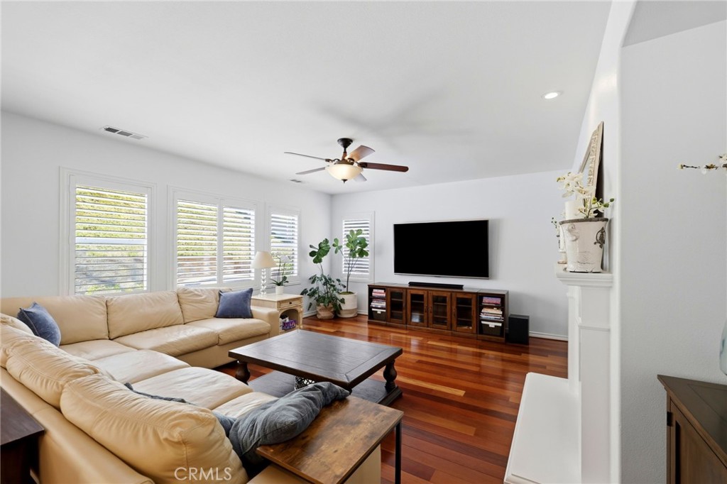 17213 Noble View Circle Riverside, CA 92503 - Photo 15 of 52