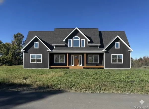 $974,999 | 65 Peale Place, Montgomery, NY 12549