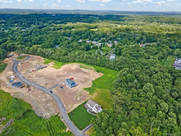 $974,999 | 65 Peale Place, Montgomery, NY 12549