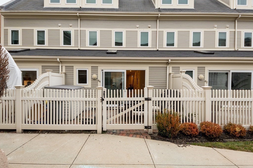84 Constitution Road, Unit 84 Boston, MA 02129 - Photo 13 of 27 Gallery Image 13