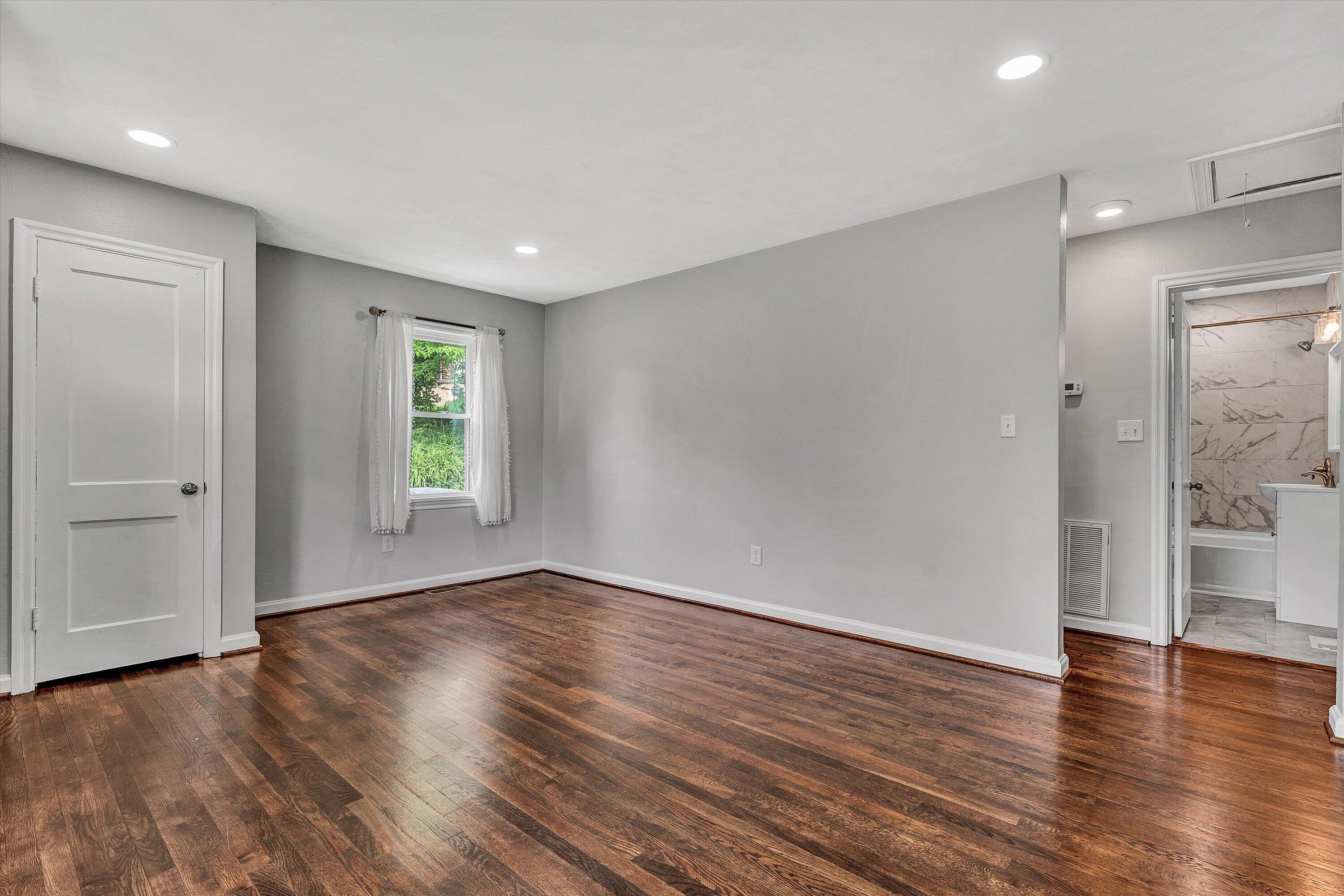 1214 Hamilton Avenue Southwest Roanoke, VA 24015 - Photo 4 of 15 06-SGP-00889