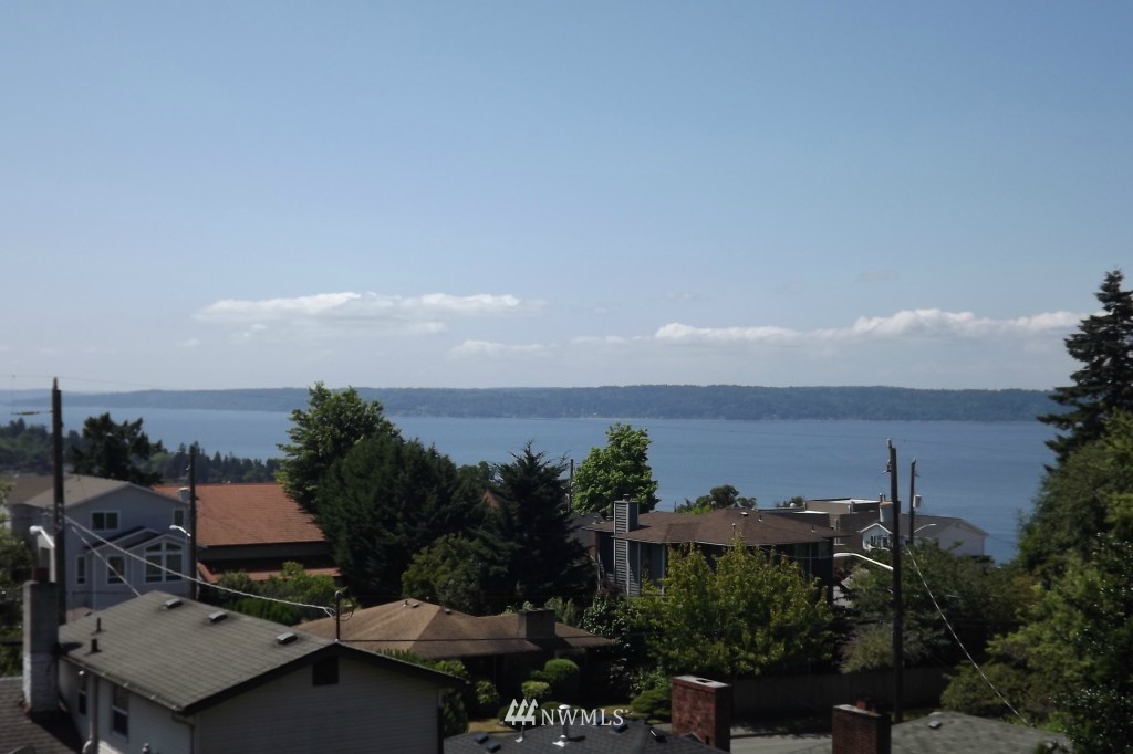 4131 Southwest Rose Street Seattle, WA 98136 - Photo 1 of 1 Gallery Image 1