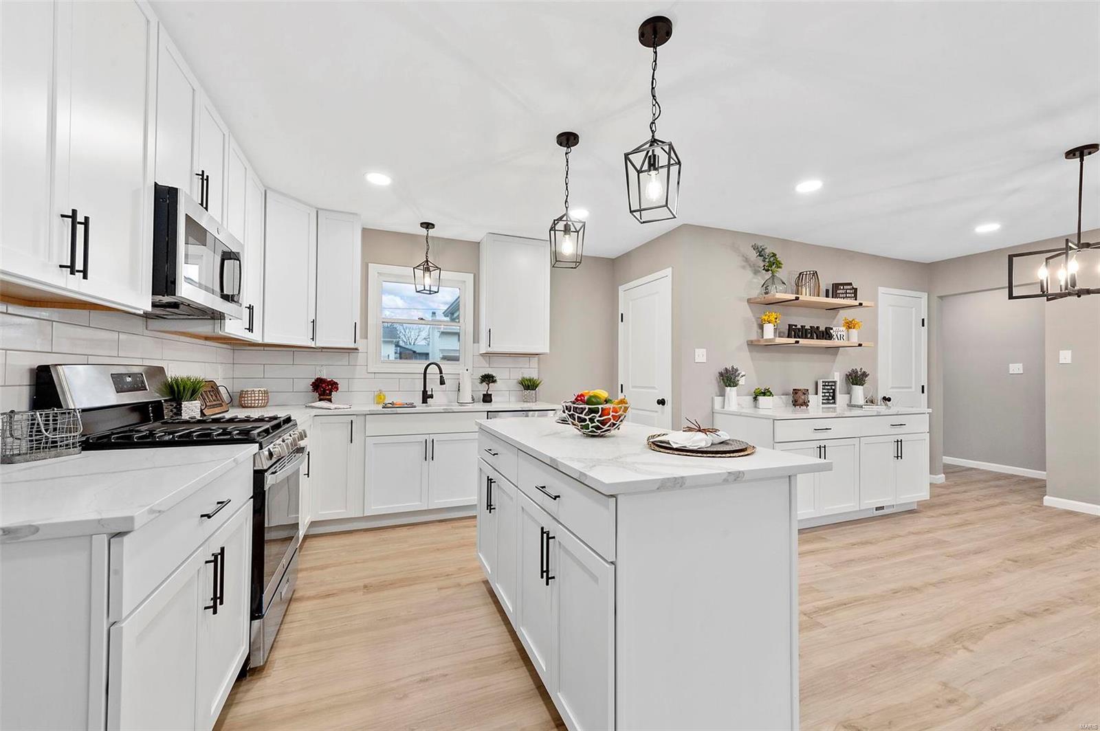 2908 Olde Gloucester Drive St. Charles, MO 63301 - Photo 2 of 41