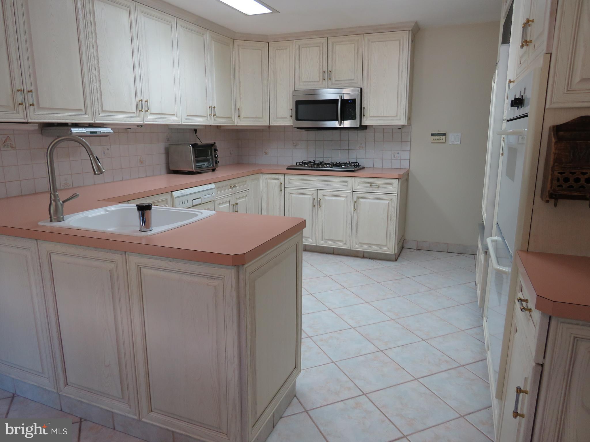 1177 Willard Road Huntingdon Valley, PA 19006 - Photo 10 of 36 Kitchen View 2