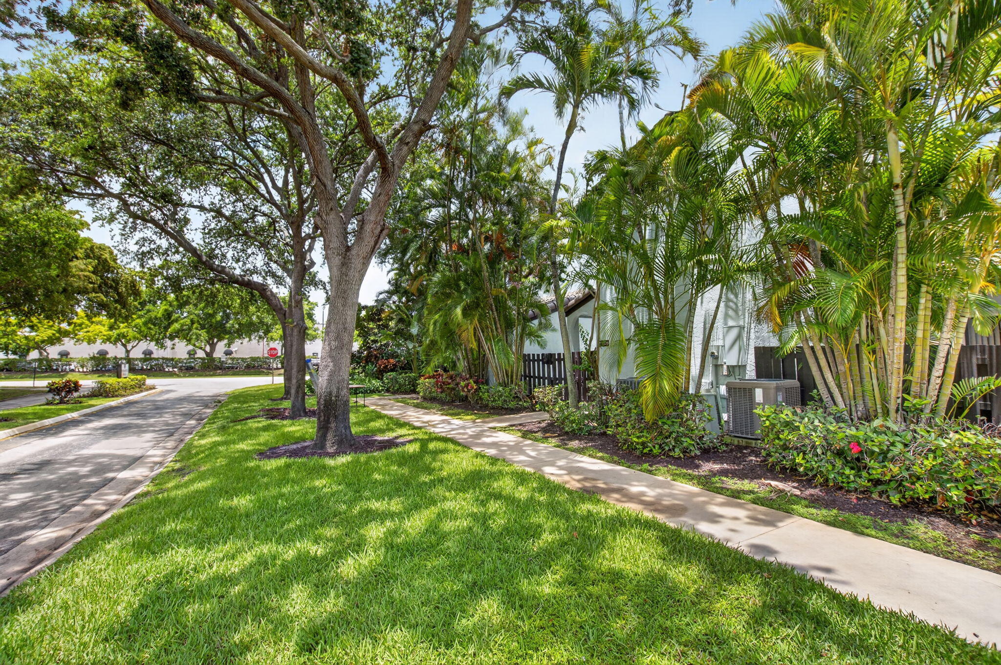 22270 Pineapple Walk Drive Boca Raton, FL 33433 - Photo 18 of 20 Pineapple Walk