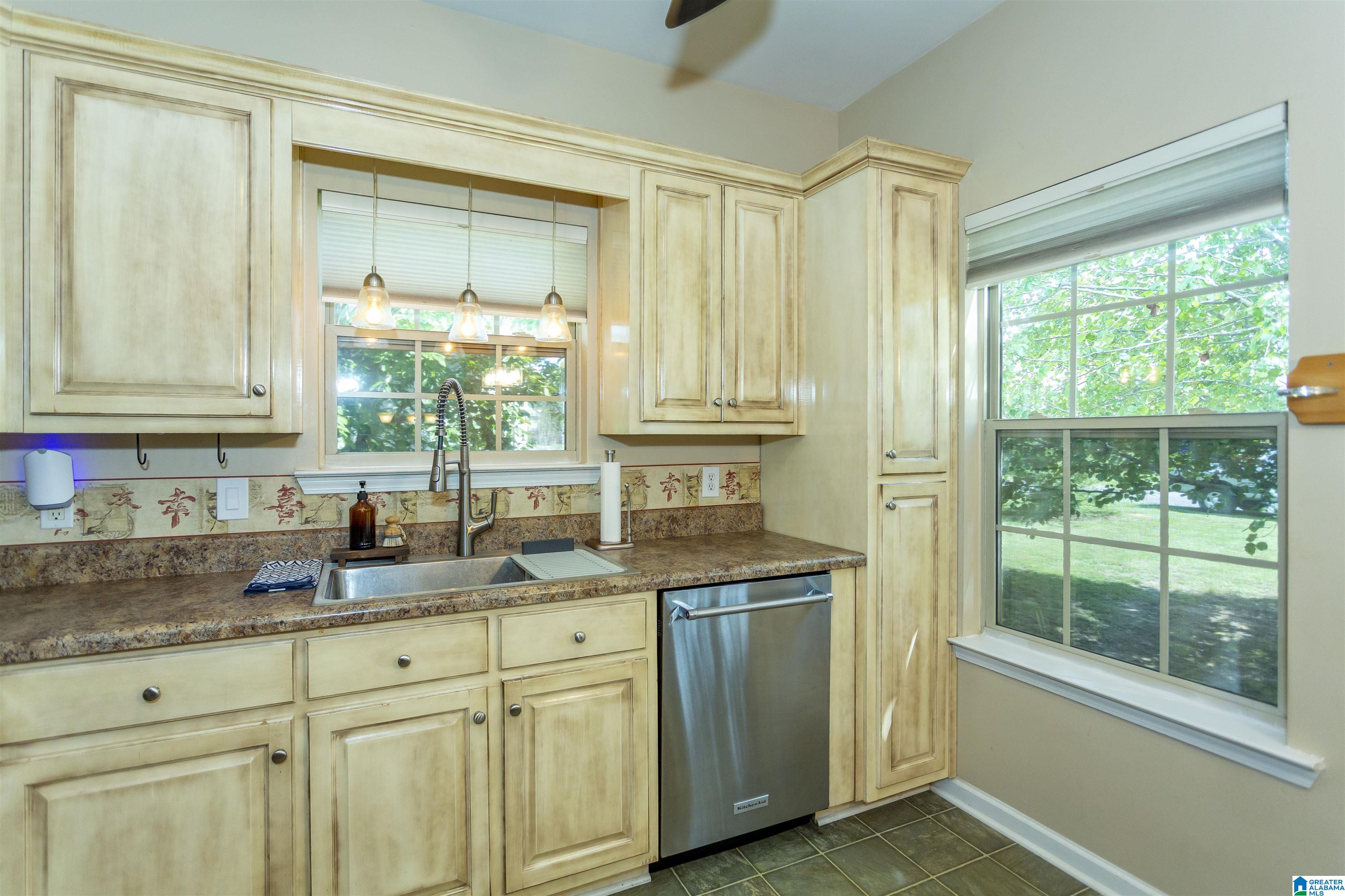 457 Hidden Ridge Drive Odenville, AL 35120 - Photo 8 of 39