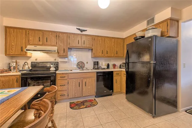 $245,000 | 3 Alta Vita Drive, Unit 104, Greensburg, PA 15601