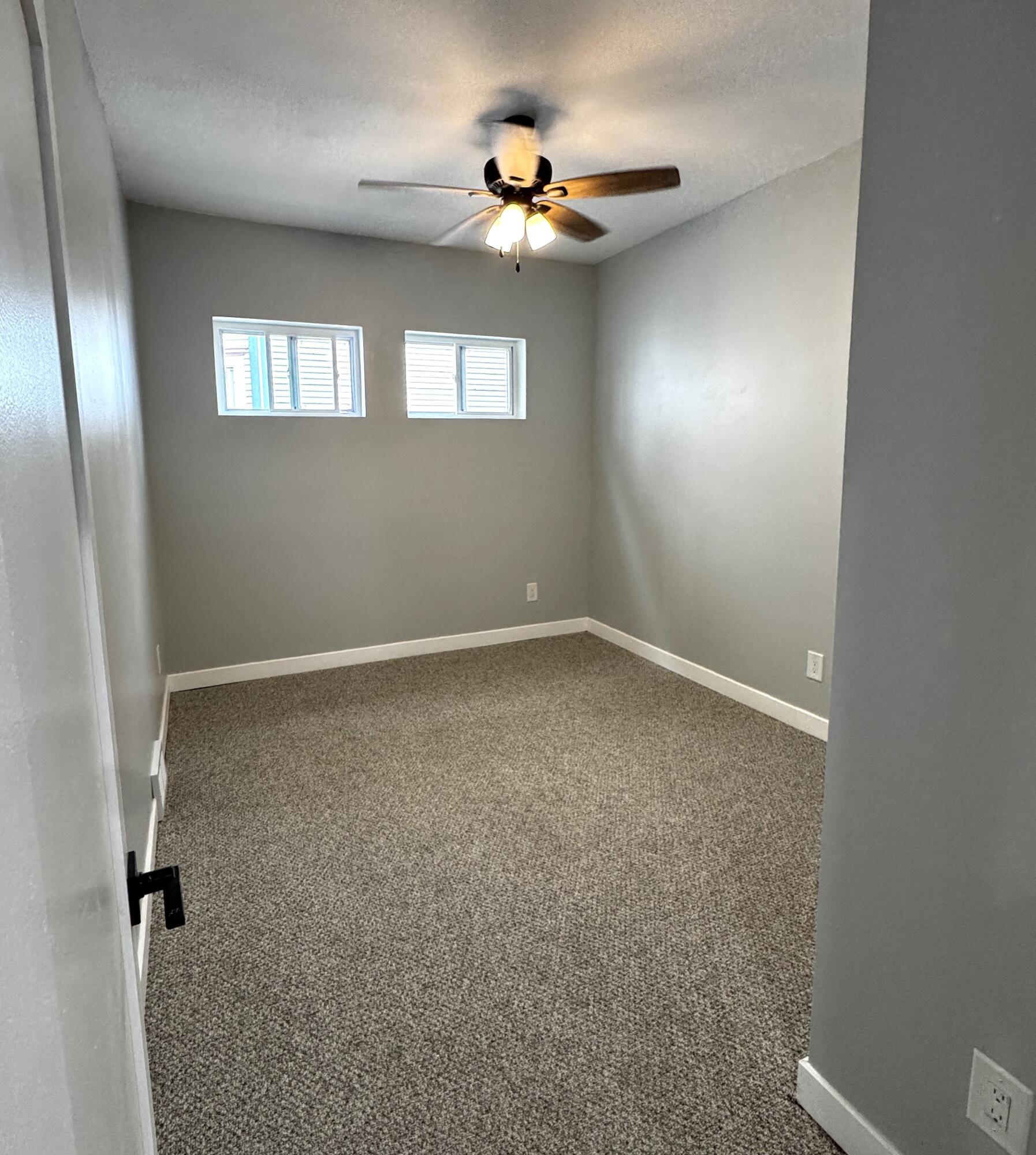 924 Wisconsin Avenue Racine, WI 53403 - Photo 15 of 32 Bedroom 1