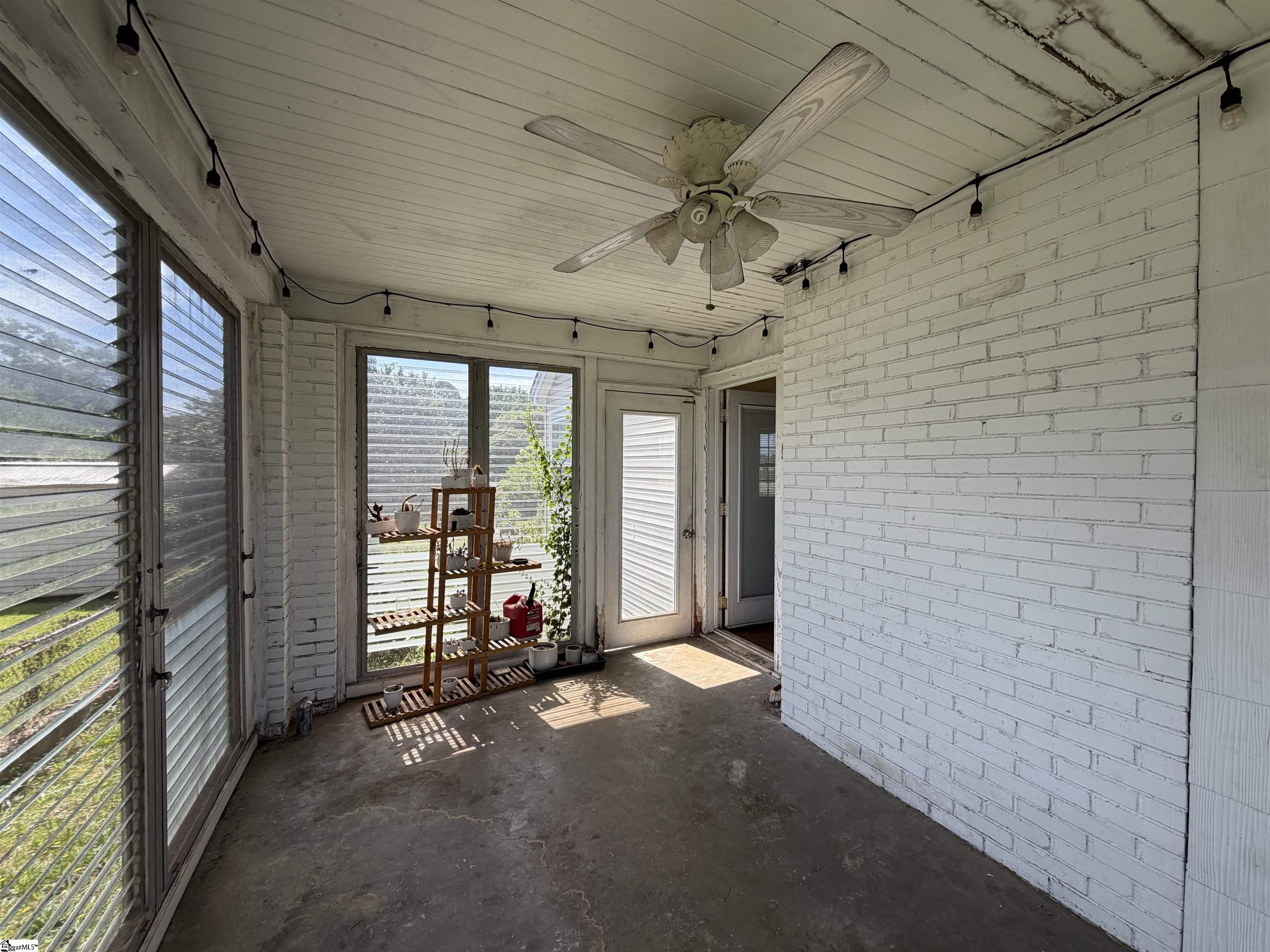 1909 Old Easley Bridge Road Greenville, SC 29611 - Photo 3 of 31 Gallery Image 3