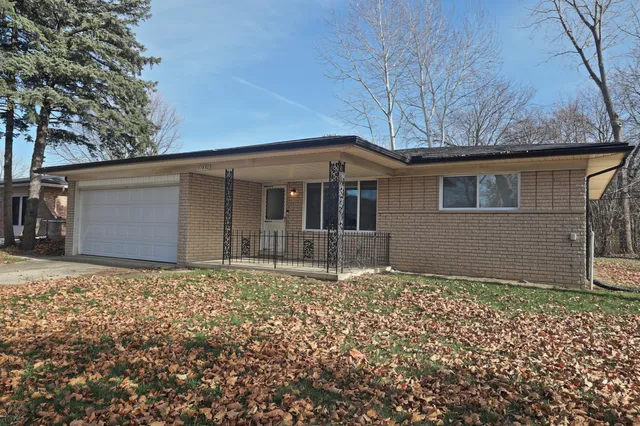 $350,000 | 37852 Lola Drive, Sterling Heights, MI 48312