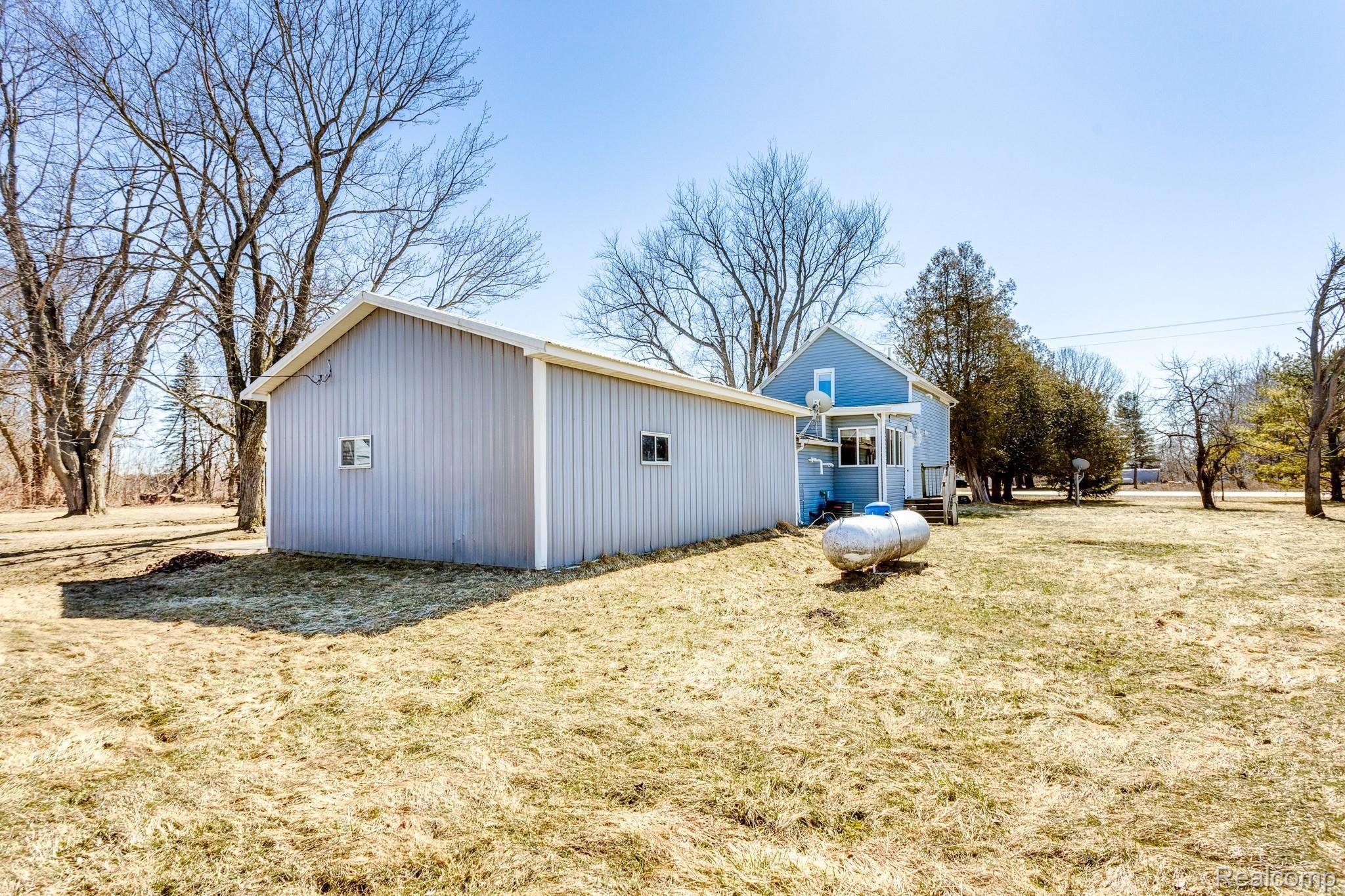 8014 Imlay City Road Avoca, MI 48006 - Photo 42 of 47 8614 Imlay City Rd ex (15 of 20).jpg