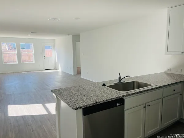 $1,650 | 5475 Calton Bend, San Antonio, TX 78253