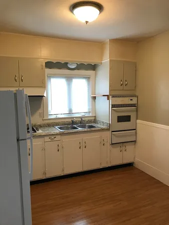 $2,200 | 63 Montclair Avenue, Unit 1, Quincy, MA 02171