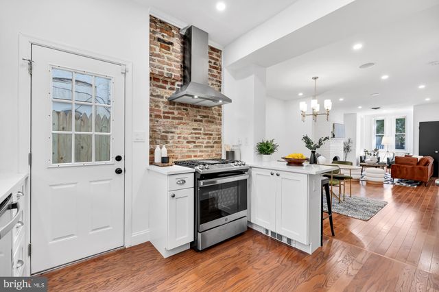 $825,000 | 235 14th Street Southeast, Washington, DC 20003