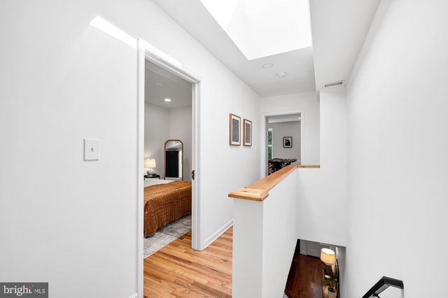$825,000 | 235 14th Street Southeast, Washington, DC 20003